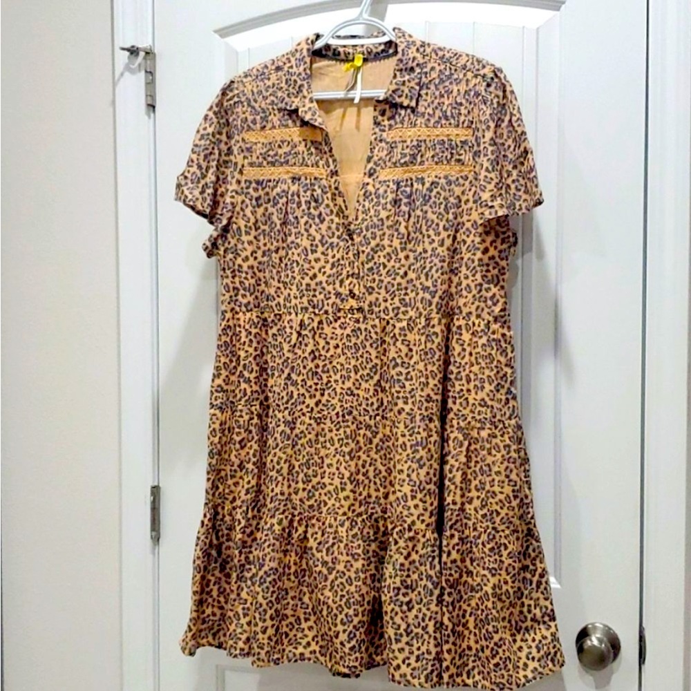 Anthropologie Georgina Womans, Tiered Mini Dress, Size LP Animal Print